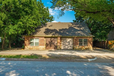 /international/us/103-del-rio-avenue-benbrook-tx-110109033630/