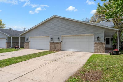 /international/us/1082-5th-street-se-forest-lake-mn-110108090470/