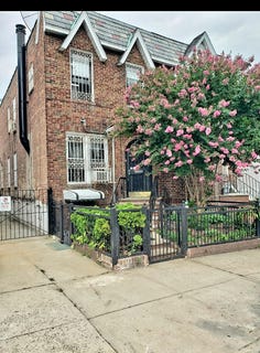 /international/us/30-32-84th-street-east-elmhurst-ny-110097706422/