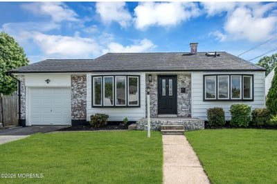 /international/us/16-falmouth-road-hamilton-nj-110108349526/