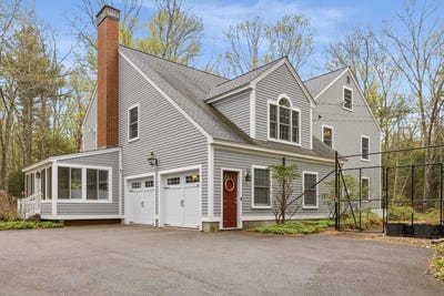 /international/us/51-sandy-brook-drive-durham-nh-110108152315/