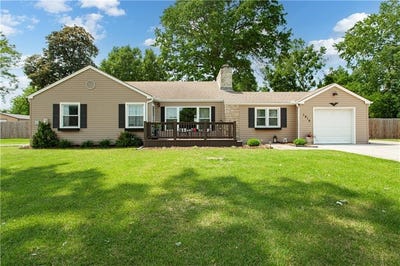 /international/us/1916-james-downey-road-independence-mo-110108205753/