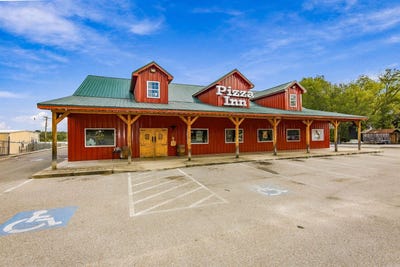 /international/us/220-e-main-street-mountain-view-ar-110110403592/