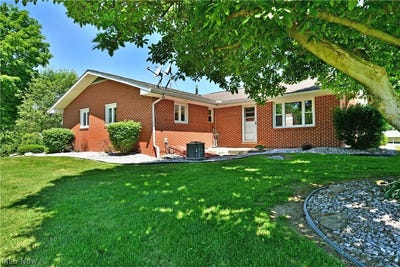 /international/us/4988-state-route-46-cortland-oh-110108501943/