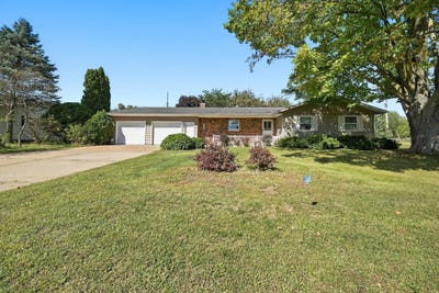 /international/us/701-leonard-drive-eau-claire-wi-110110372842/