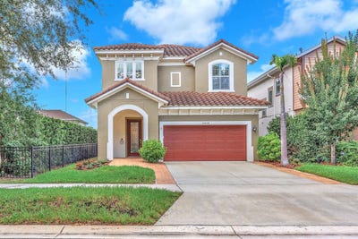 /international/us/14116-natures-reserve-drive-lithia-fl-110119958521/
