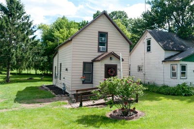 /international/us/200-w-2nd-street-haugen-wi-110108988239/