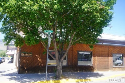 /international/us/414-main-street-salmon-id-110108612203/