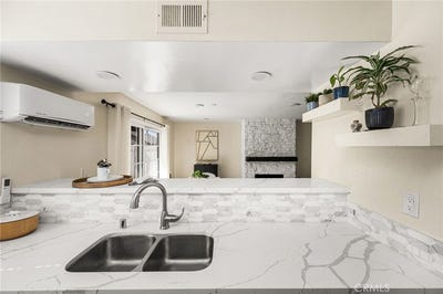 /international/us/1192-mitchell-avenue-tustin-ca-110120128078/