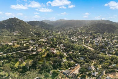 /international/us/silverbrook-dr-el-cajon-ca-110106298914/