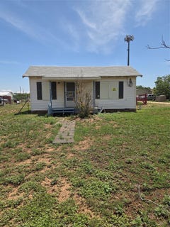 /international/us/2304-avenue-i-snyder-tx-110109114644/
