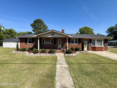 /international/us/200-first-street-williamston-nc-110104602237/