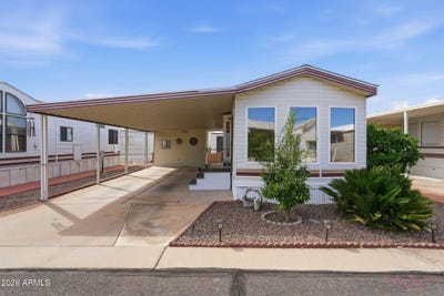 /international/us/7750-e-broadway-road-mesa-az-110120485065/