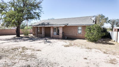 /international/us/1094-n-pomerene-road-benson-az-110100132557/