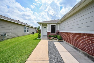 /international/us/7610-yucca-field-drive-cypress-tx-110100942943/