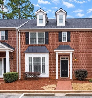 /international/us/3864-guilderoy-lane-austell-ga-110108352827/