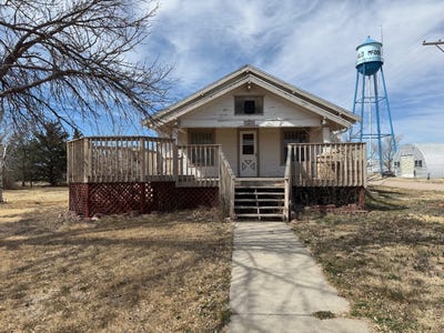 /international/us/212-liberty-st-mcdonald-ks-110106678408/