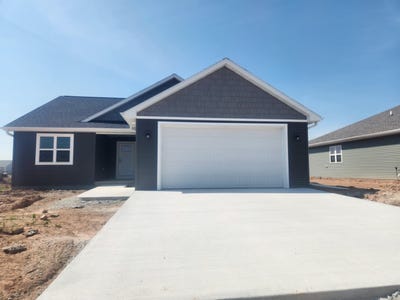 /international/us/1043-madi-court-menasha-wi-110100985562/