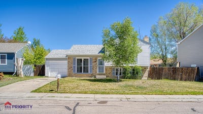 /international/us/2304-cascade-dr-gillette-wy-110108239318/