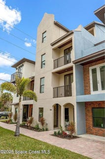 /international/us/842-florida-avenue-cocoa-fl-110101121482/