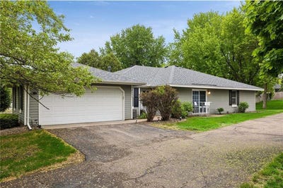 /international/us/7775-glenda-court-apple-valley-mn-110108171352/