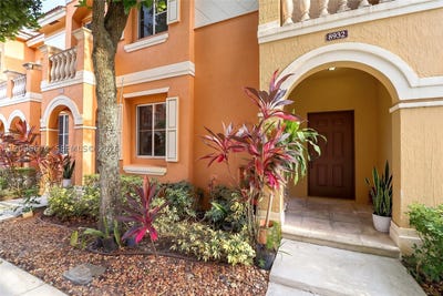 /international/us/8932-sw-18th-st-miramar-fl-110120097459/