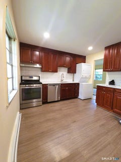 /international/us/43-fairview-drive-danbury-ct-110109212454/