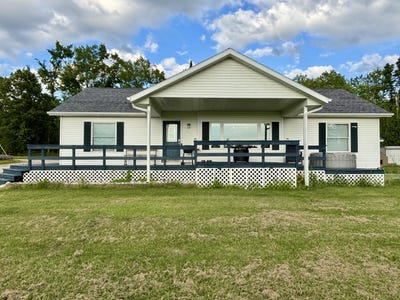 /international/us/21295-hutchinson-highway-onaway-mi-110100923495/