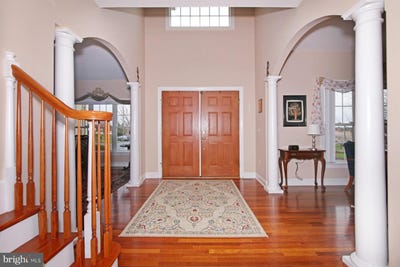 /international/us/931-meadowood-circle-lebanon-pa-110099014106/