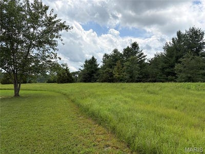/international/us/whispering-pines-lane-perryville-mo-110109477537/