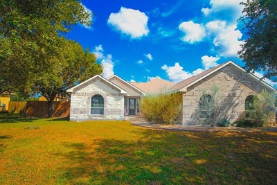 /international/us/504-w-sullivan-st-skidmore-tx-110101359836/?lang=en