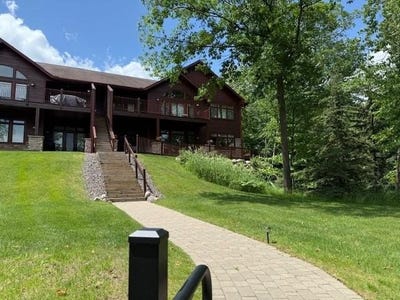 /international/us/7888-avis-ln-minocqua-wi-110101315033/