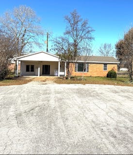 /international/us/704-circle-dr-walnut-ridge-ar-110103755169/
