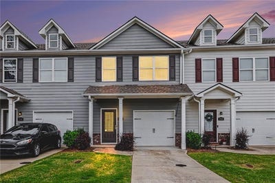 /international/us/3732-acorn-drive-oakwood-ga-110108237889/