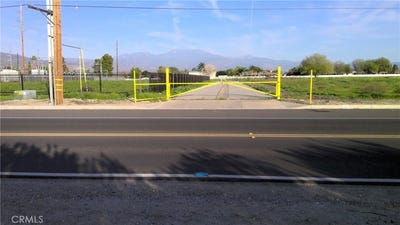 /international/us/1-n-lyon-avenue-hemet-ca-110105324519/