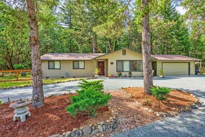 /international/us/850-red-mountain-drive-grants-pass-or-110092709940/