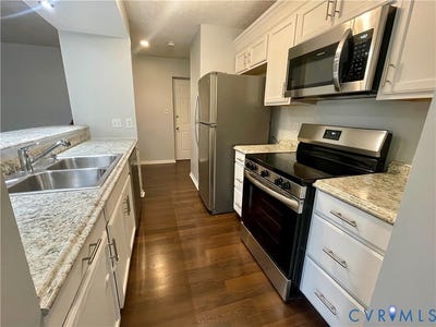 /international/us/9397-london-tower-court-henrico-va-110104332100/