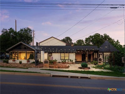 /international/us/209-s-main-street-salado-tx-110107701201/