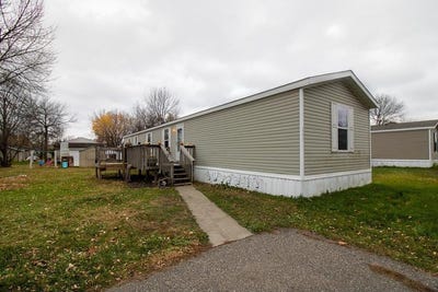 /international/us/111-newton-street-mankato-mn-110103336700/