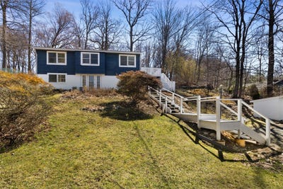 /international/us/617-saddle-river-road-airmont-ny-110098549390/