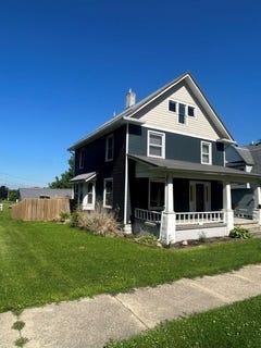 /international/us/204-s-broadway-street-toledo-ia-110109006491/