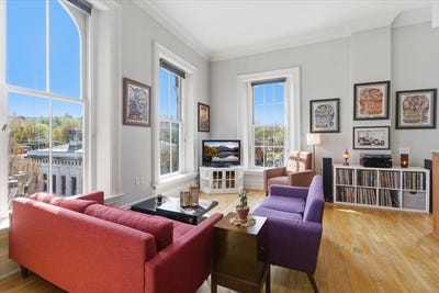 /international/us/113-south-street-bennington-vt-110107658702/
