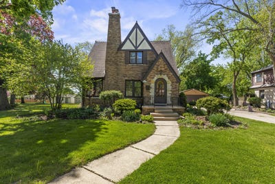 /international/us/n88w15893-park-blvd-menomonee-falls-wi-110108075288/