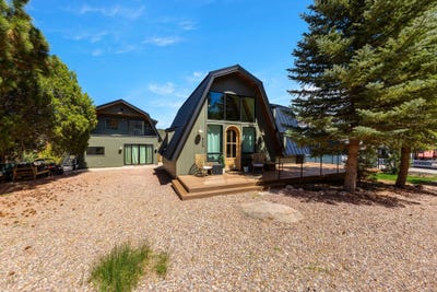 /international/us/809-e-mountain-view-dr-pine-valley-ut-110107243554/