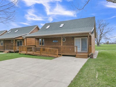 /international/us/1203-sanborn-avenue-okoboji-ia-110107305505/