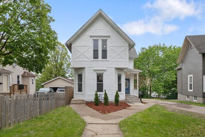 /international/us/447-ashland-avenue-elgin-il-110108032636/