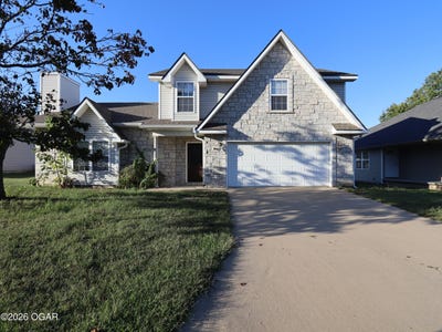 /international/us/2027-marigold-street-carthage-mo-110120426678/