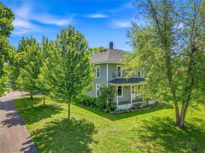/international/us/720-1st-street-n-waterville-mn-110108299675/