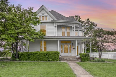 /international/us/210-sunset-drive-williamstown-ky-110100797572/