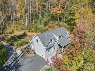 /international/us/311-charming-lane-hendersonville-nc-110108235759/